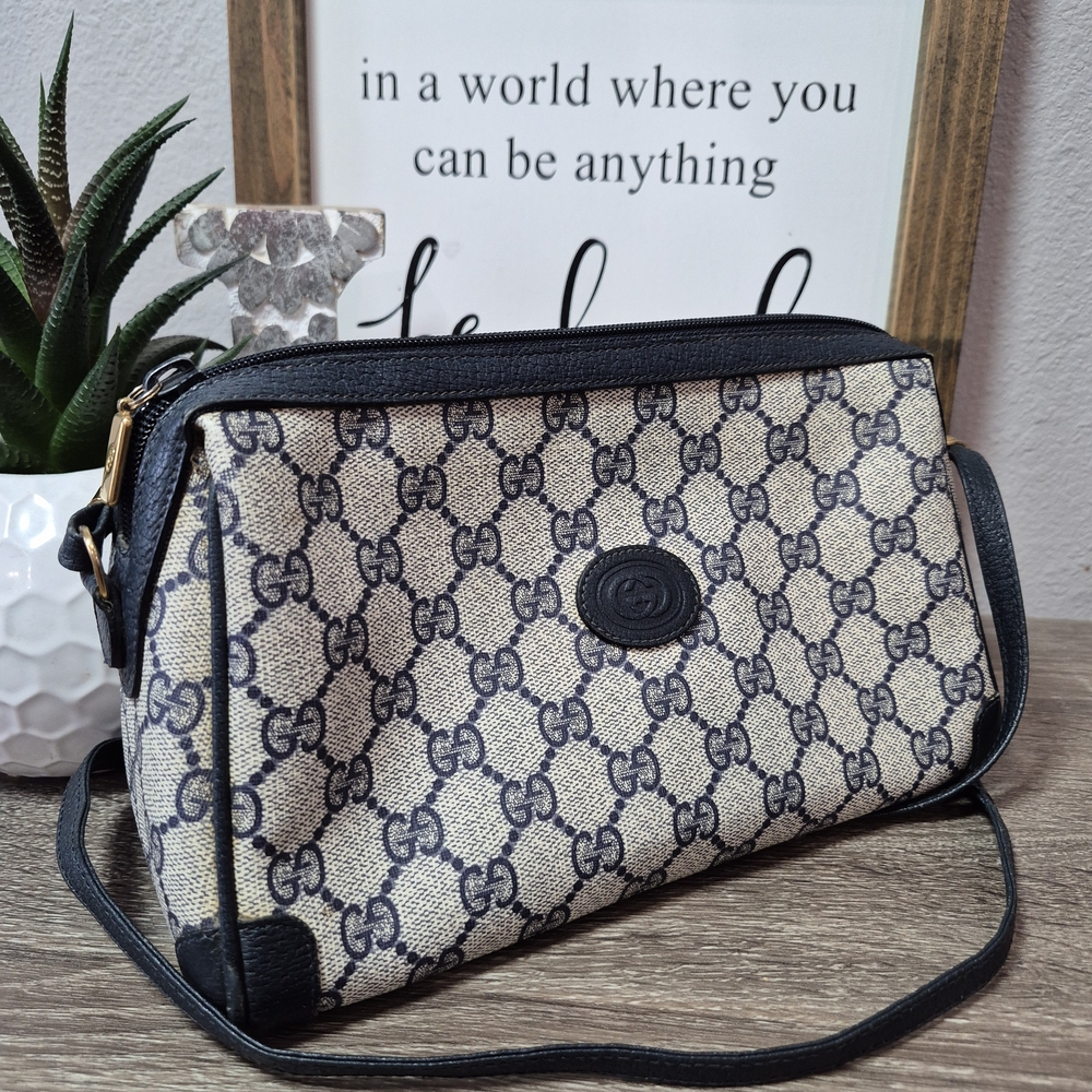 Gucci Vintage Crosbody Bag In Great Condition, 100% Authentic - Picture 1 of 11